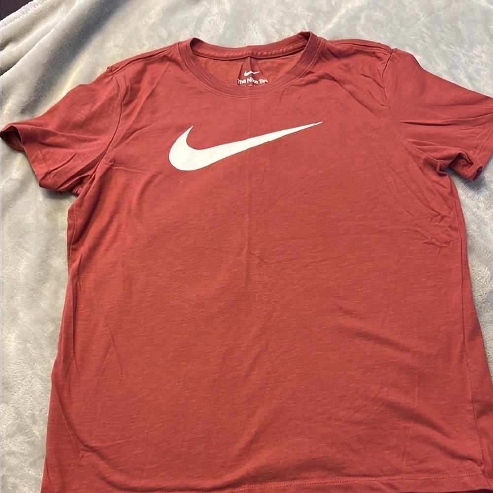 Nike Rose Color Short Sleeve Tee